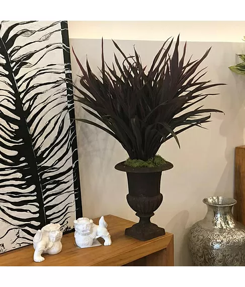 imagem de  Jarro Leblon em Ferro Fundido 30cm VF112 Design Clássico e Decorativo