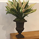 imagem do produto  Jarro Leblon em Ferro Fundido 30cm VF112 Design Clássico e Decorativo