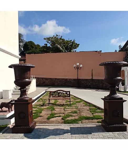 imagem de Base de Ferro com Loureiro 50cm - VRF285