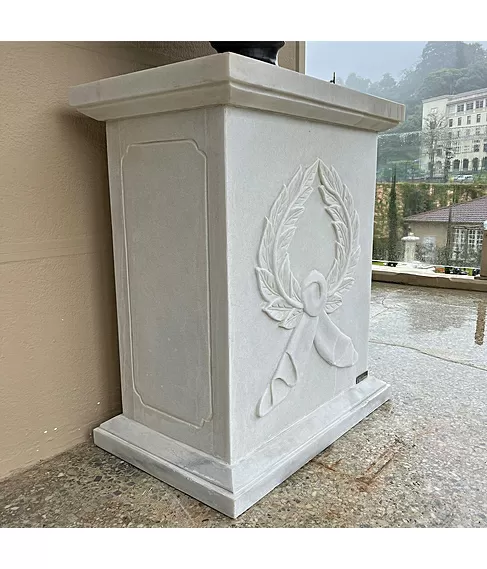 imagem de Base em M�rmore Branco 80cm - VRMP339
