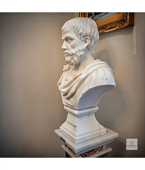 imagem de Busto Aristóteles em Mármore Branco 70cm BMP052 Sabedoria e Tradição