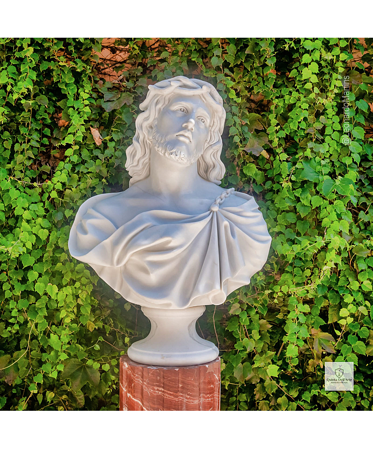 imagem do produto Busto de Jesus Cristo em M�rmore Branco 79cm - BMP061