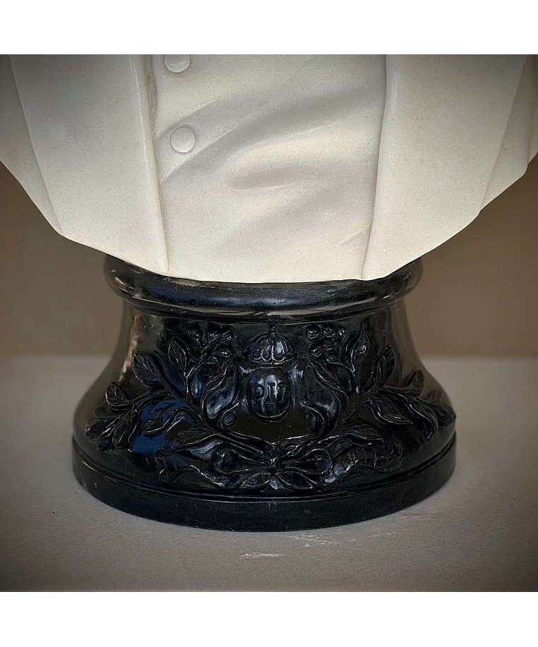 imagem do produto Busto Dom Pedro II M�rmore Branco 70cm - BMP084