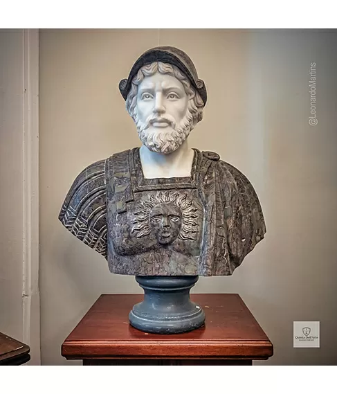 imagem de Busto em Mármore Soldado Romano IV 84cm BMP045 Escultura de Luxo