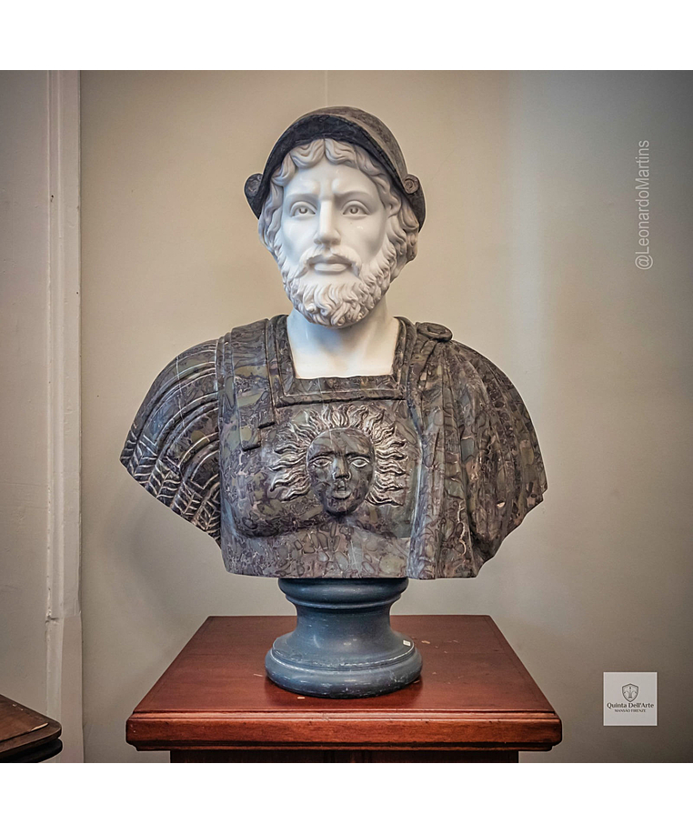 imagem do produto Busto em Mármore Soldado Romano IV 84cm BMP045 Escultura de Luxo