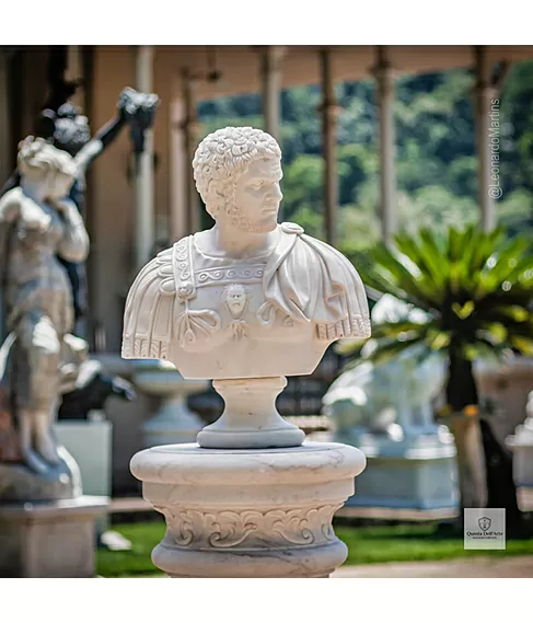 imagem de Busto Imperador Caracala em Mármore Branco 60cm BMP066 Escultura Clássica de Alto Padrão