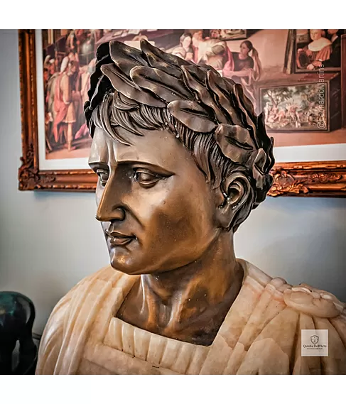 imagem de Busto Imperador Romano C�sar em M�rmore Color e Bronze 80cm - BMP073