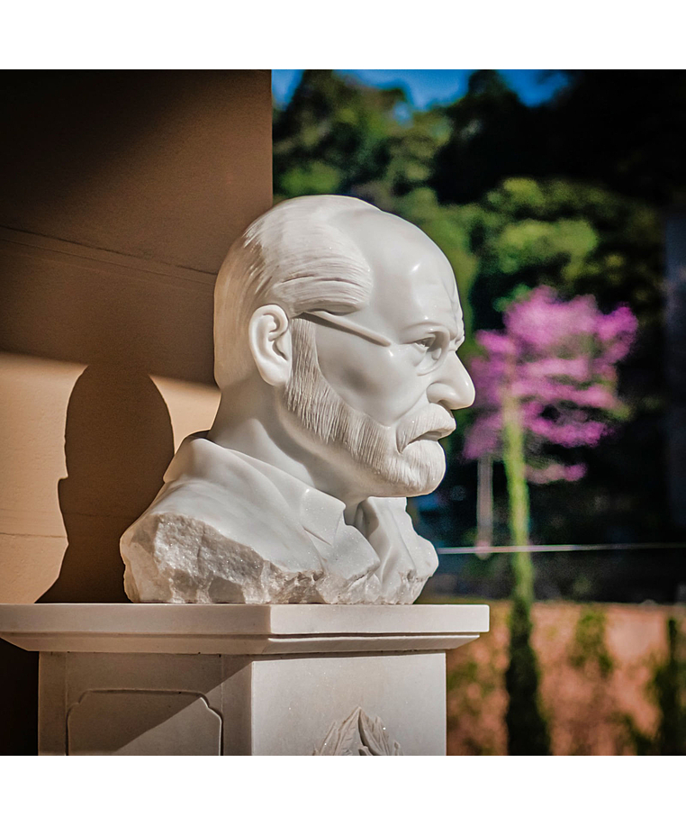 imagem do produto Busto Sigmund Freud em Mármore Branco 60cm Escultura Inspirada em Oscar Nemon 