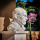 imagem do produto Busto Sigmund Freud em Mármore Branco 60cm Escultura Inspirada em Oscar Nemon 