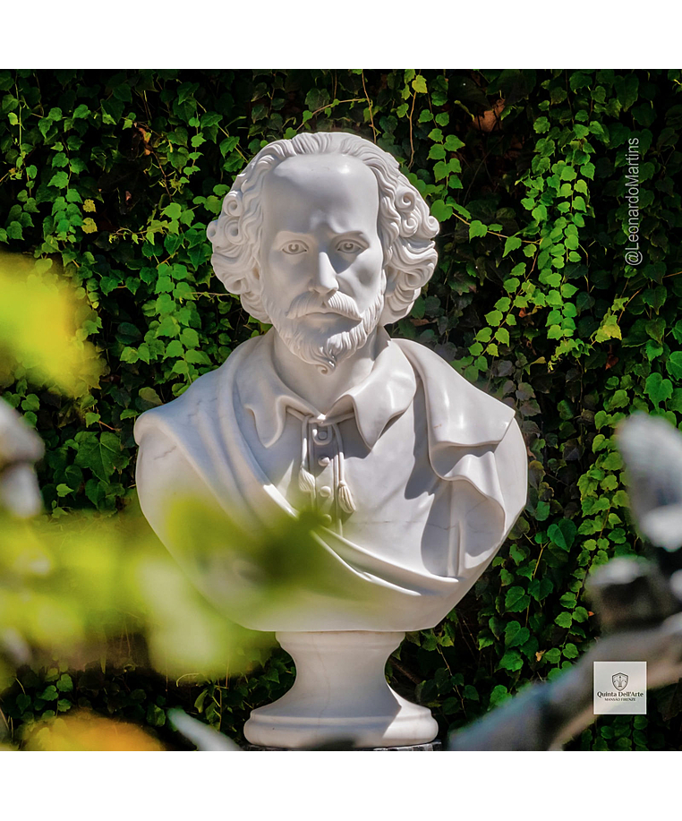 imagem do produto Busto William Shakespeare em Mármore Branco 83cm BMP060 Escultura Clássica Sofisticada