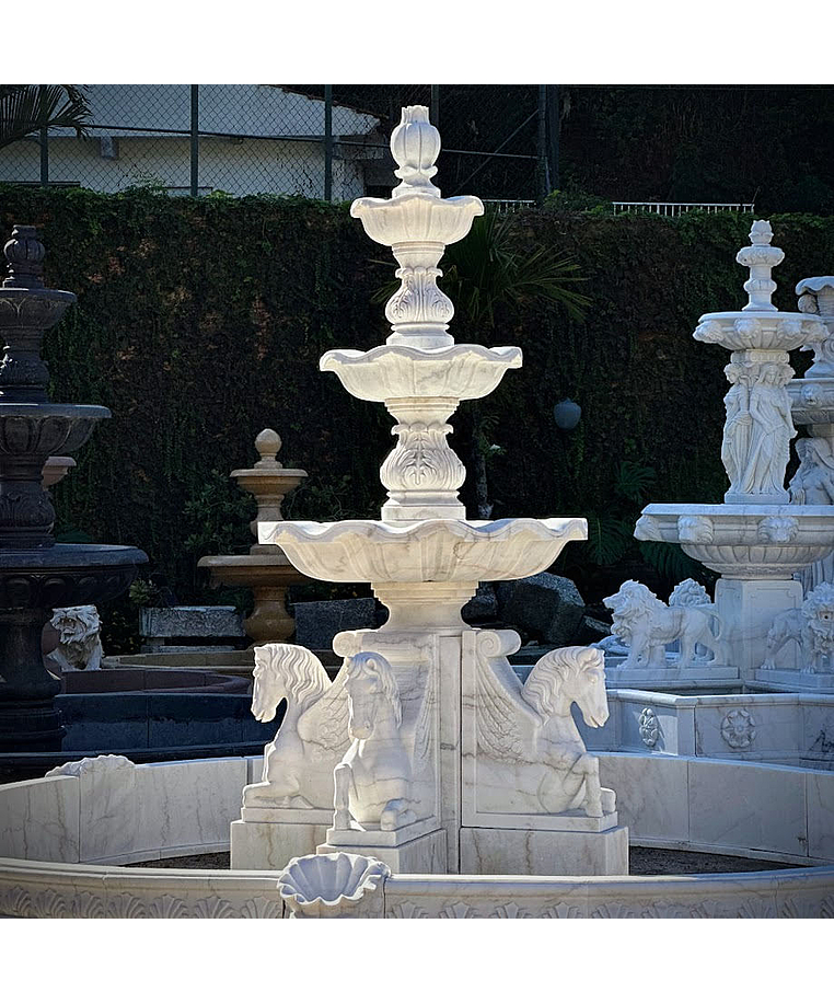 imagem do produto Chafariz 3 Pratos com Lago e Cavalos  Mármore 300cm - FMP210 Alto Padrão