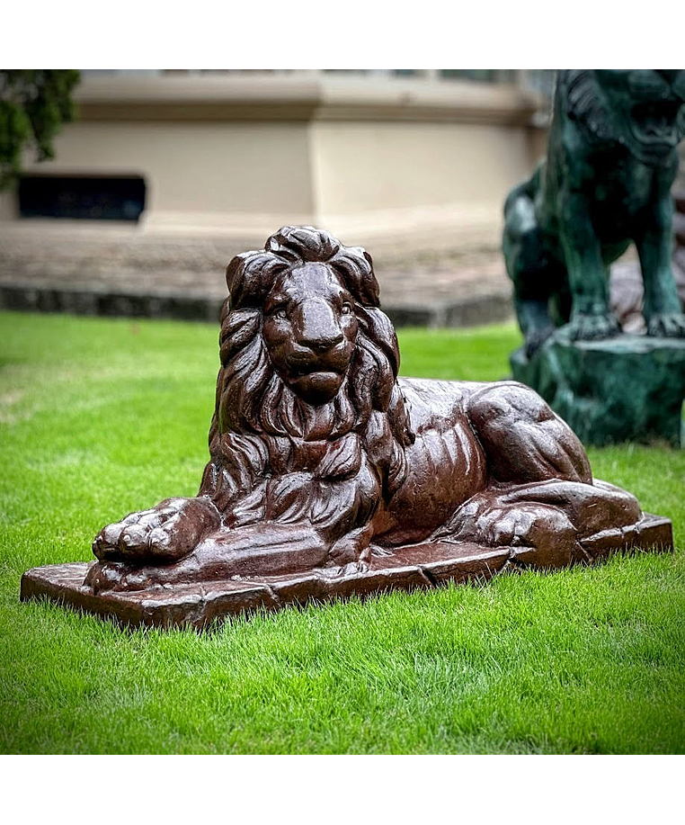 imagem do produto Clássica Escultura Leão de Ferro Fundido 73cm VRF029E