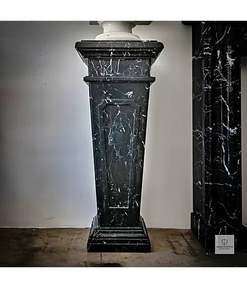imagem de Coluna B�rgamo em M�rmore Preto 100cm - VRMP359