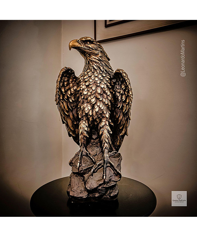 imagem do produto Escultura Águia Real em Bronze 60cm EBZ751 Força e Elegância Natural