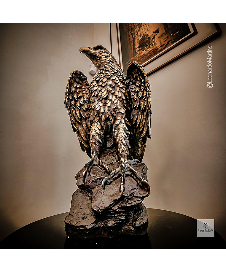 imagem do produto Escultura Águia Real em Bronze 60cm EBZ751 Força e Elegância Natural