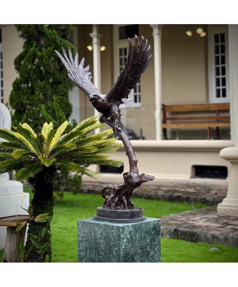 imagem do produto Escultura �guia de Bronze 120cm - EBZ397