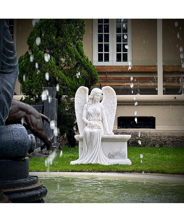 imagem do produto Escultura Anjo Sereno M�rmore Branco 110cm - EMP747