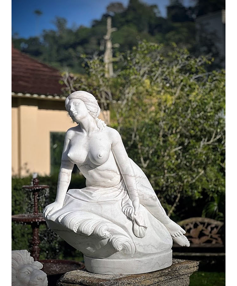 imagem do produto Escultura Ariadna Abandonada em M�rmore Branco 110cm - EMP696