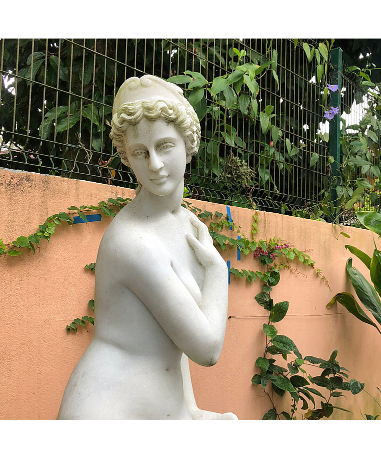 imagem do produto Escultura Banhista 160cm  EMP468 Para Jardins e Áreas Externas