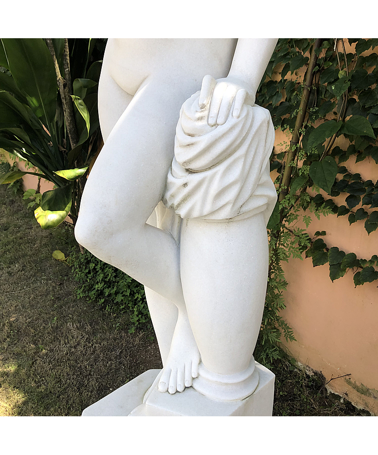 imagem do produto Escultura Banhista 160cm  EMP468 Para Jardins e Áreas Externas