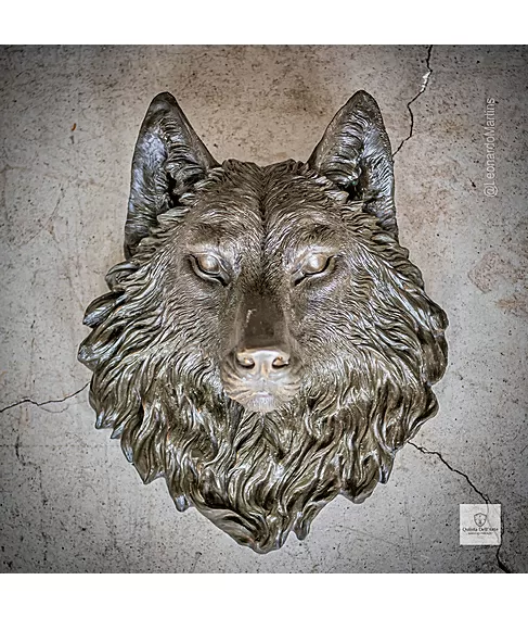 imagem de Escultura Cara de Lobo em Bronze 40cm - VRBZ351 Obra Expressiva