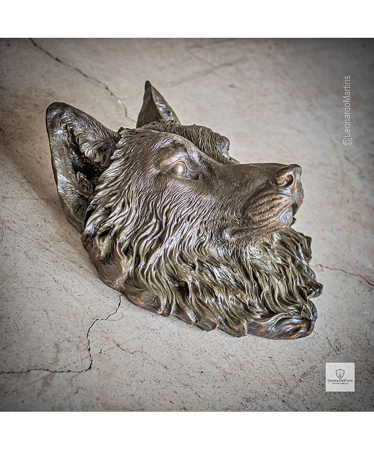imagem do produto Escultura Cara de Lobo em Bronze 40cm - VRBZ351