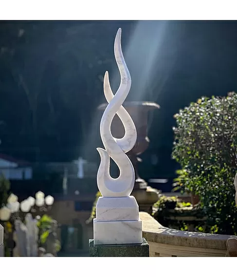 imagem de Escultura Chama Esculpida Branco 150cm - EMP740