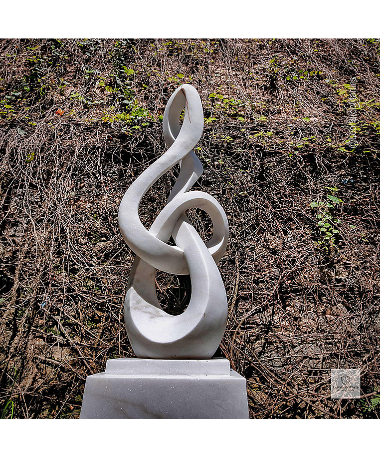 imagem do produto Escultura Contorno da Realeza M�rmore Branco 120cm - EMP734