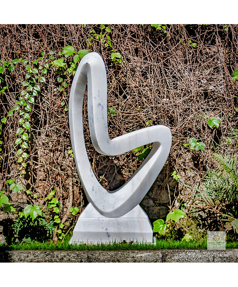 imagem do produto Escultura Curva Eterna M�rmore Branco 100cm - EMP744