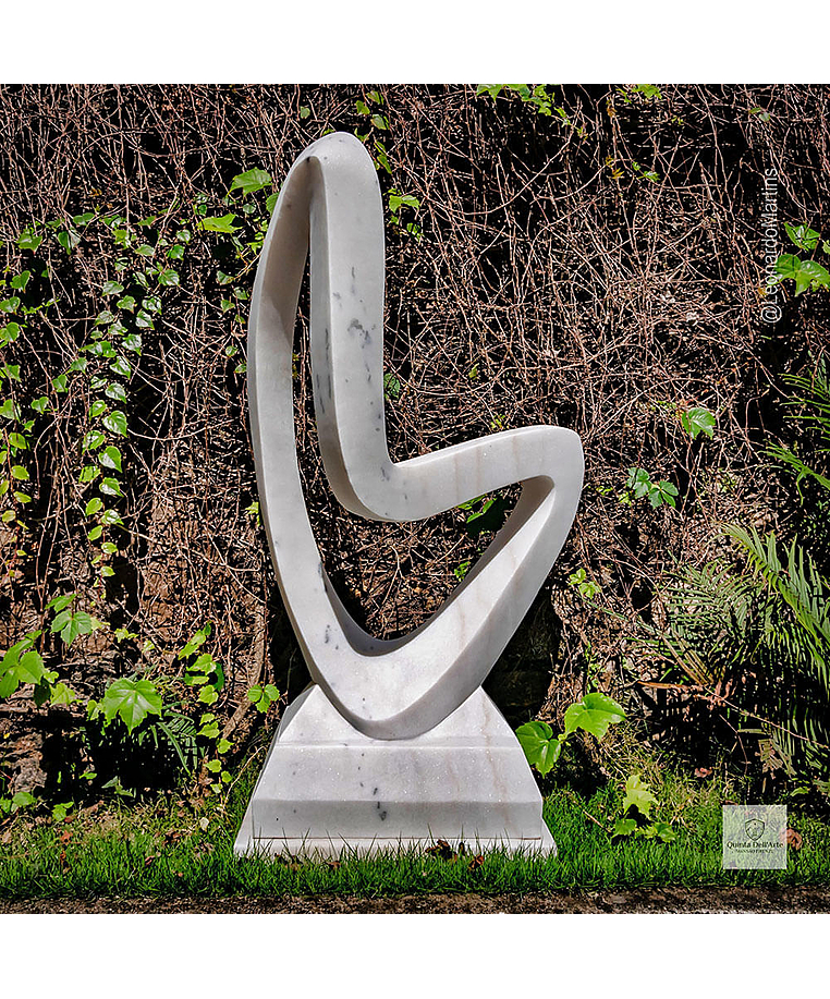 imagem do produto Escultura Curva Eterna M�rmore Branco 100cm - EMP744