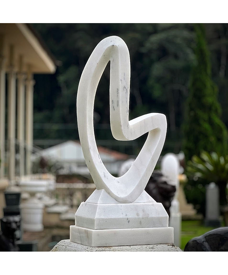 imagem do produto Escultura Curva Eterna M�rmore Branco 100cm - EMP744