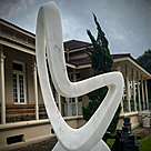 imagem do produto Escultura Curva Eterna M�rmore Branco 100cm - EMP744
