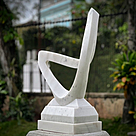 imagem do produto Escultura Curva Eterna M�rmore Branco 100cm - EMP744