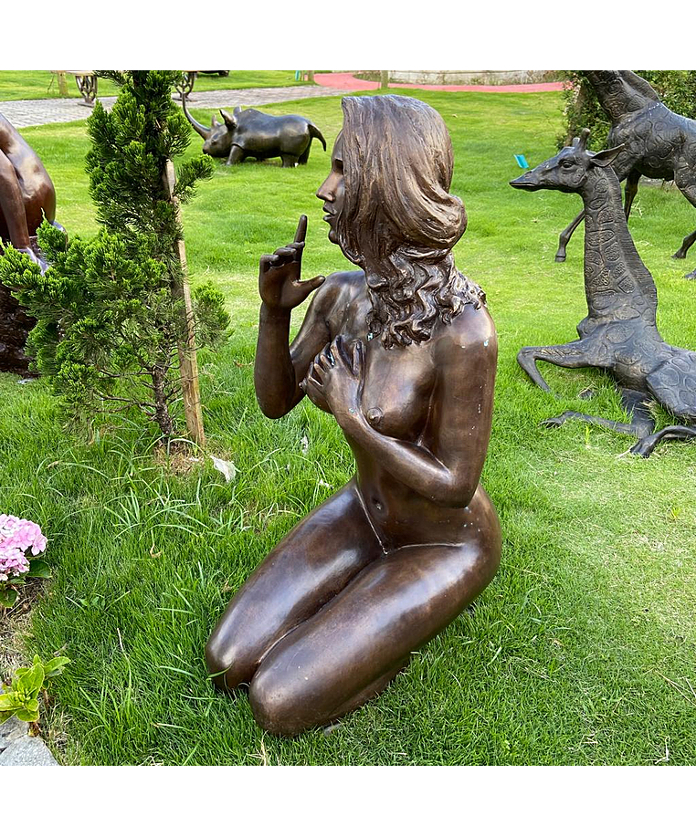 imagem do produto Escultura de Bronze a Voz do Silêncio 106cm - EBZ573 Elegância Artística
