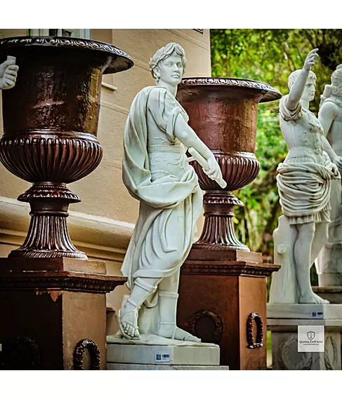 imagem de Escultura de J�lio Cesar M�rmore 180 + 50cm Base - EMP524