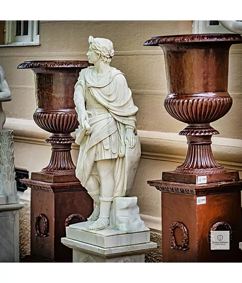 imagem de Escultura de J�lio Cesar M�rmore 180 + 50cm Base - EMP524