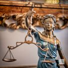 imagem do produto Escultura Deusa da Justiça em Bronze 72cm - EBZ759