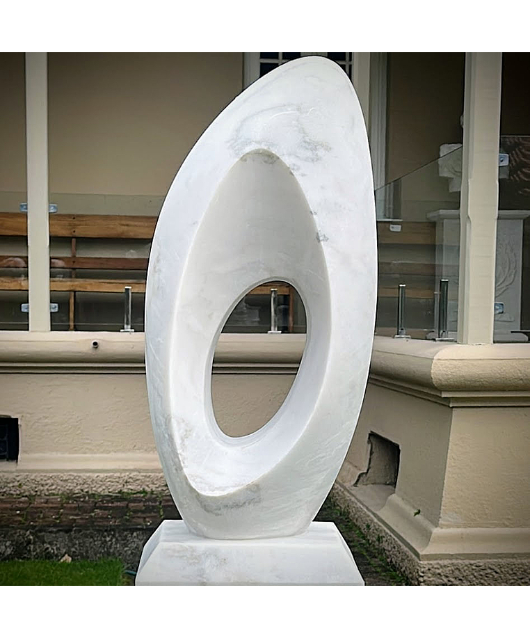 imagem do produto Escultura Elo Eterno Mármore Branco 100cm - EMP228 Elegância e Significado