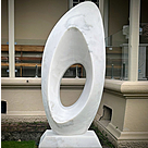 imagem do produto Escultura Elo Eterno Mármore Branco 100cm - EMP228 Elegância e Significado