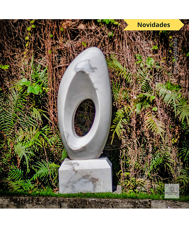 imagem do produto Escultura Elo Eterno Mármore Branco 100cm - EMP228 Elegância e Significado