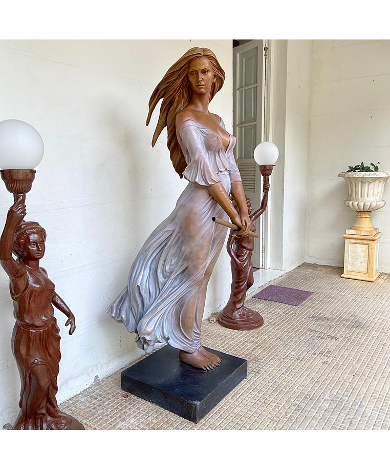 imagem do produto Escultura em Bronze Dama Flautista 190cm - EBZ571