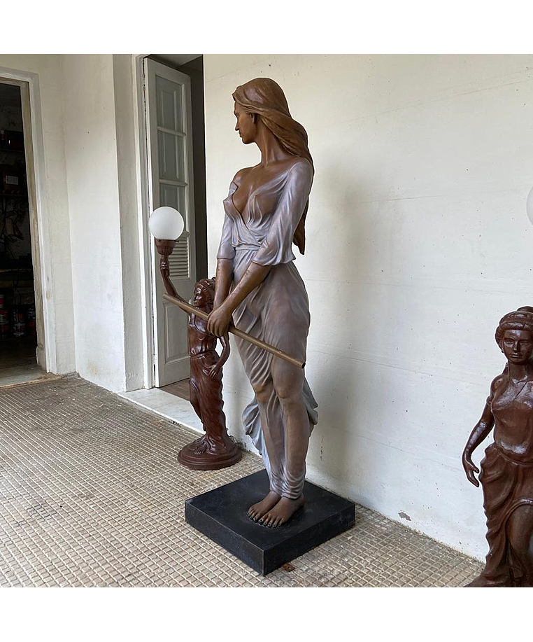 imagem do produto Escultura em Bronze Dama Flautista 190cm - EBZ571