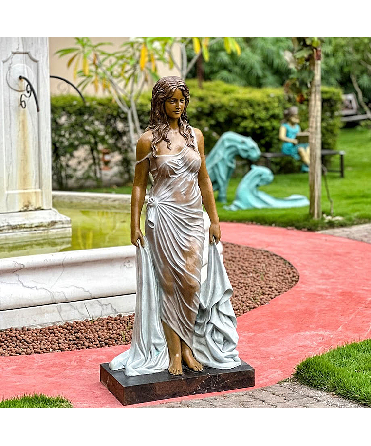 imagem do produto Escultura em Bronze Dona Con Velo 160cm - EBZ614