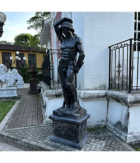 imagem de Escultura em M�rmore Preto Apollo Vencendo 230cm - EMP561