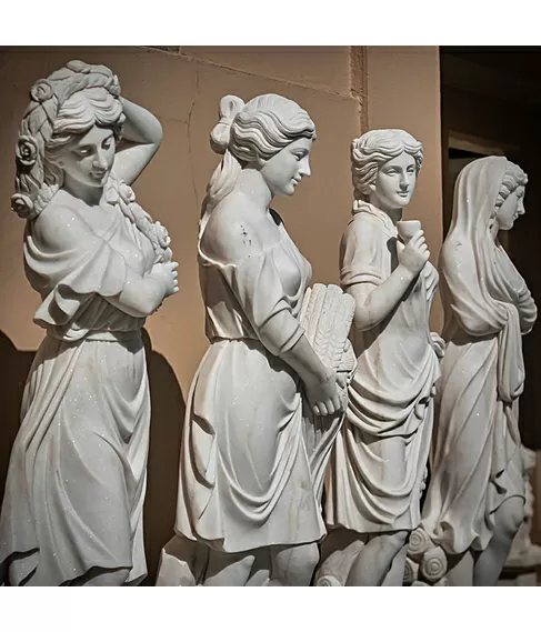 imagem de Escultura Esta��es do Ano Ravena 160cm - EMP360