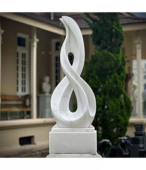 imagem de Escultura Eterno Refinado M�rmore Branco 150cm - EMP727