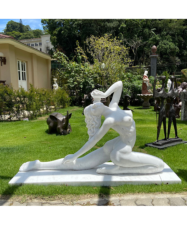 imagem do produto Escultura Feminina Contempôranea 100cm - EMP582 Arte Moderna