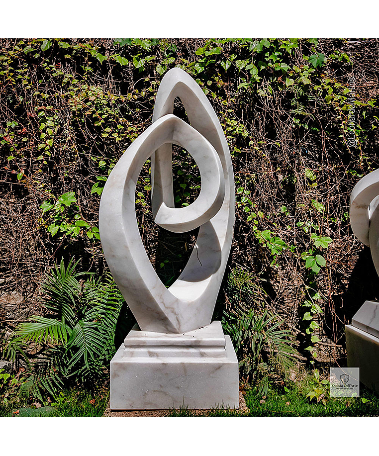 imagem do produto Escultura Fio Cont�nuo M�rmore Branco 120cm - EMP739