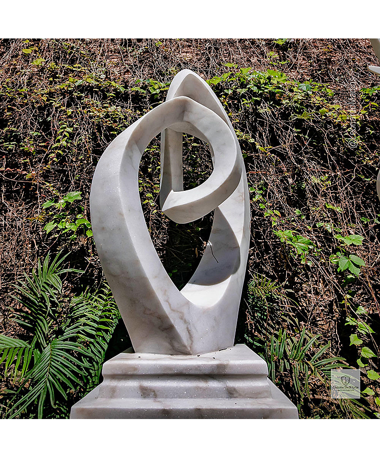 imagem do produto Escultura Fio Cont�nuo M�rmore Branco 120cm - EMP739