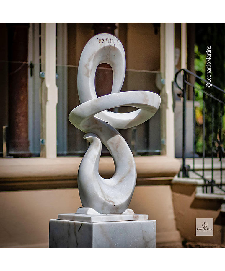 imagem do produto Escultura Fluxo Cont�nuo M�rmore Branco 120cm - EMP742